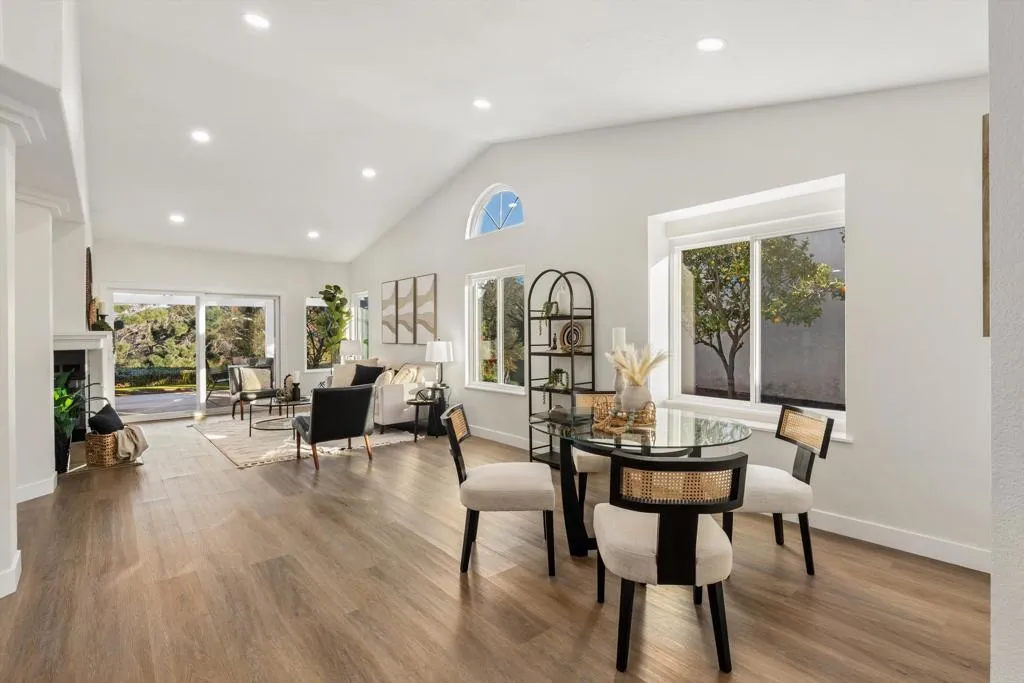 https://cdn.realtyfeed.com/cdn/127/306615978/79c719ef40f3118d2c28b81d6d35c123.webp