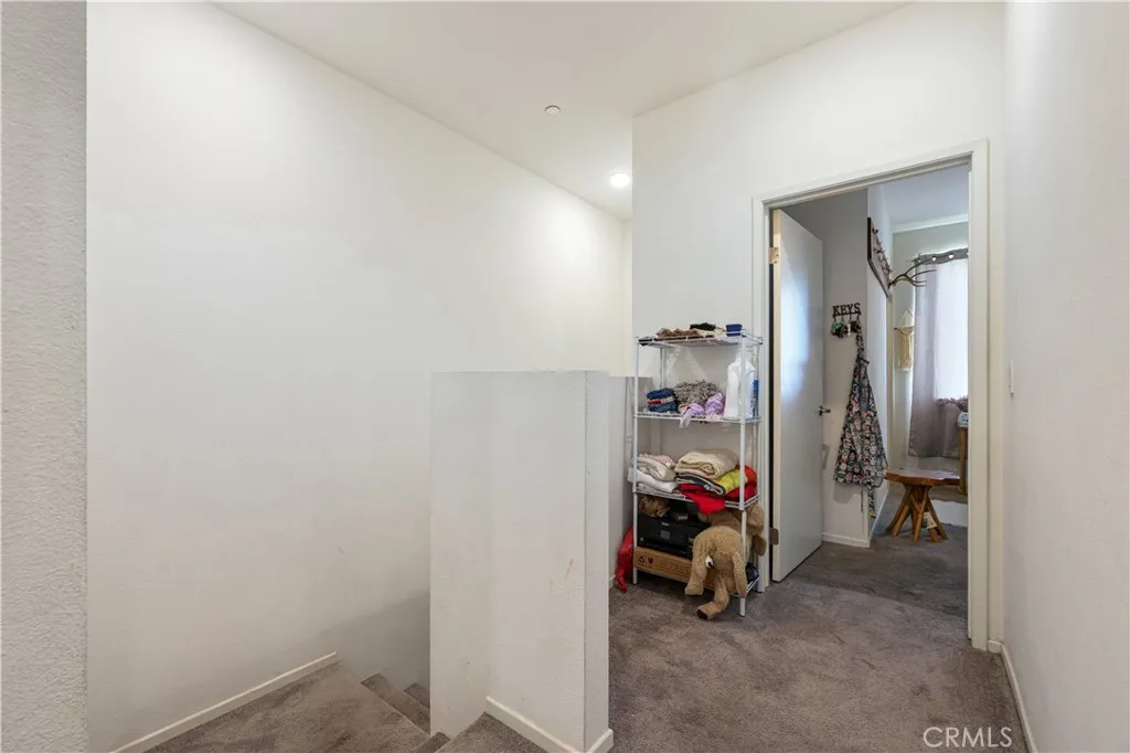https://cdn.realtyfeed.com/cdn/127/306615986/1f767b027bb79fd5dc88f0a70dfc15ba.webp