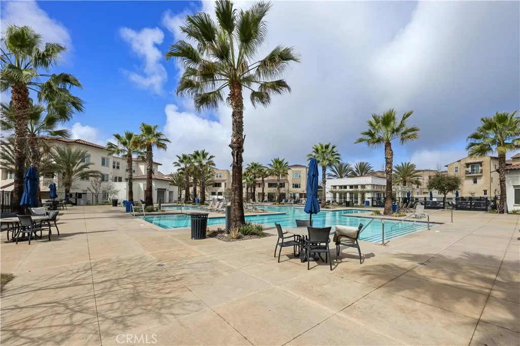 https://cdn.realtyfeed.com/cdn/127/306615986/2fc63a4c97e63421bbcd8fb290c365e6.webp
