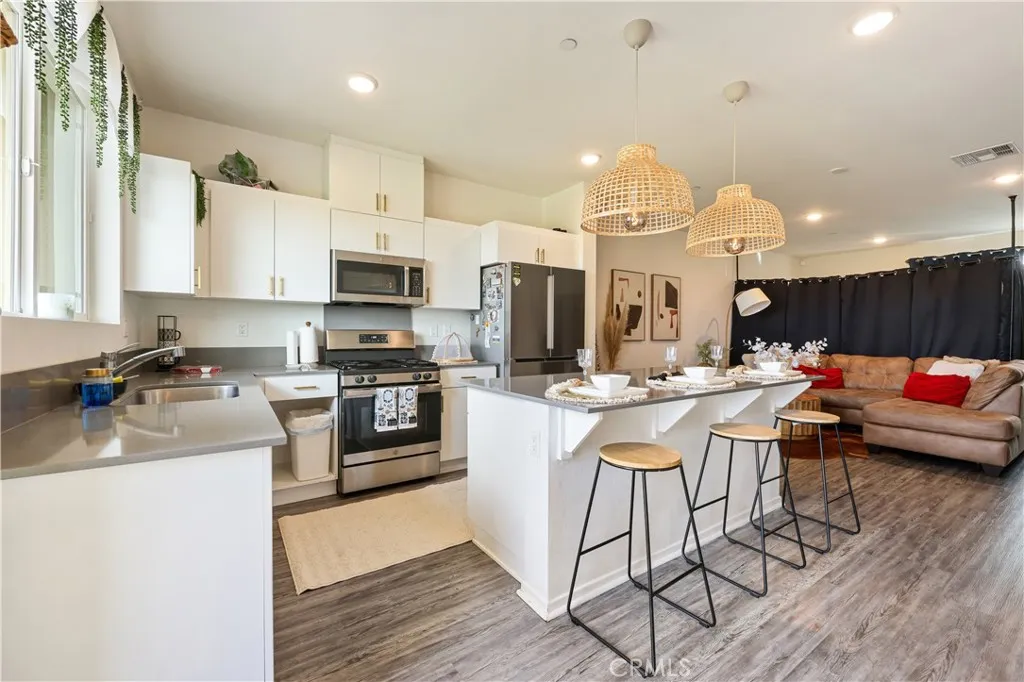 Photo #8: SW26005265 Listing: Photo #8
