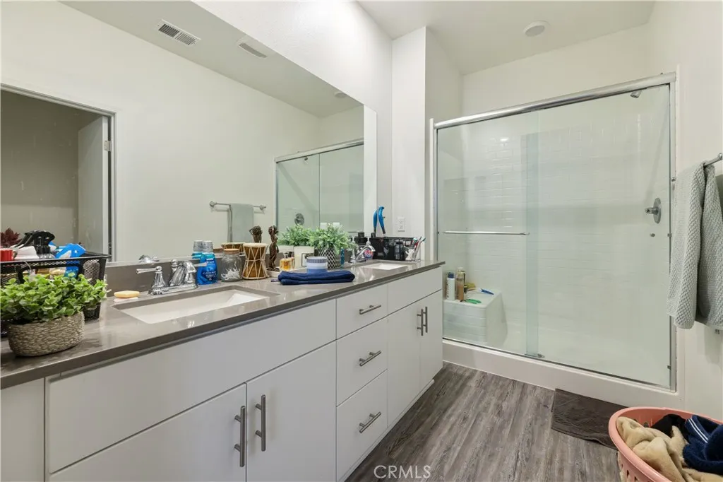 Photo #17: SW26005265 Listing: Photo #17