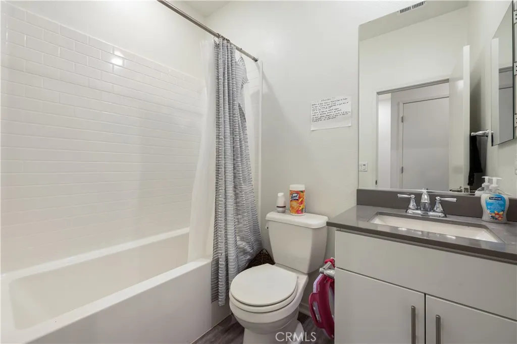 Photo #21: SW26005265 Listing: Photo #21