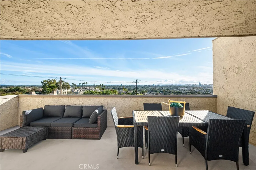 2503 E 21st Street Unit 205, Signal Hill, CA 90755 - Photo 5 of 47, Signal Hill, CA