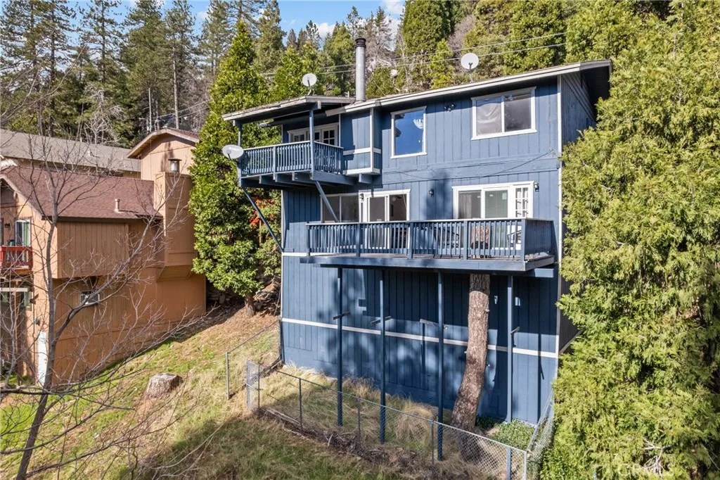 Crestline, CA 92325