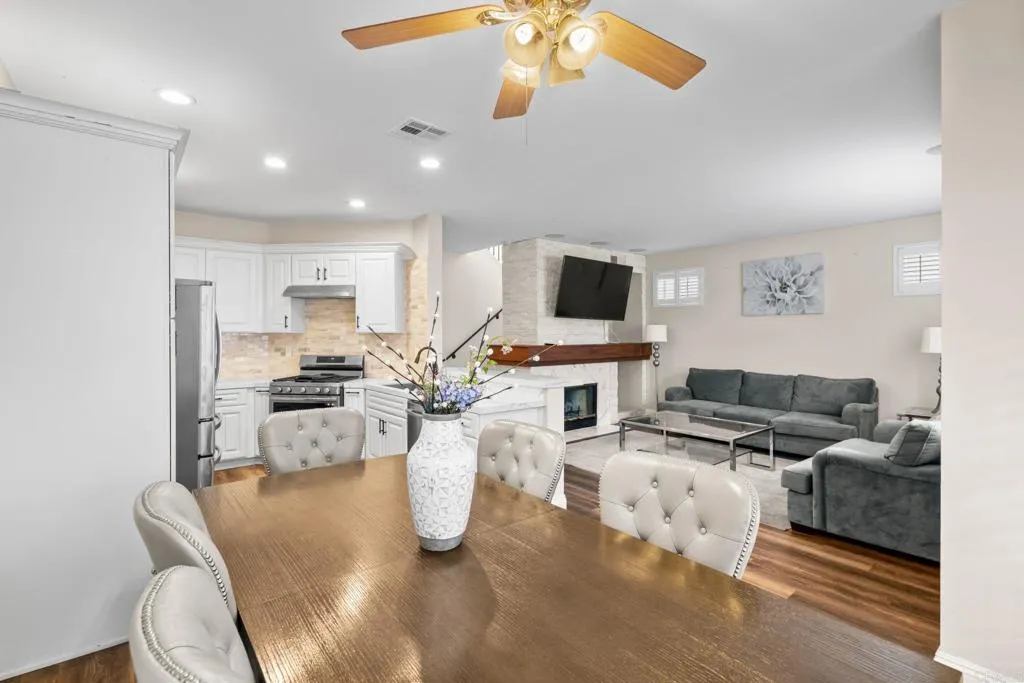 https://cdn.realtyfeed.com/cdn/127/306616000/79d7cef3d34ccc1ca8d0701d39f28e33.webp