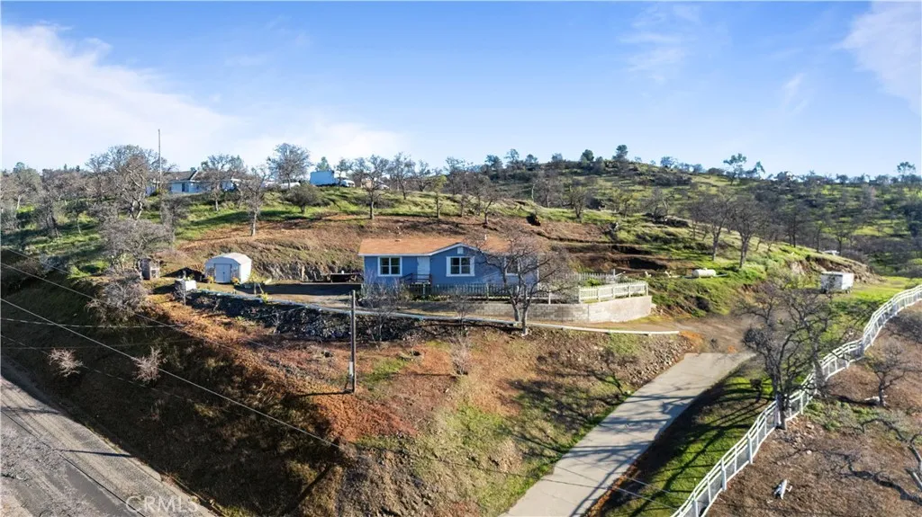 3601 Ladera