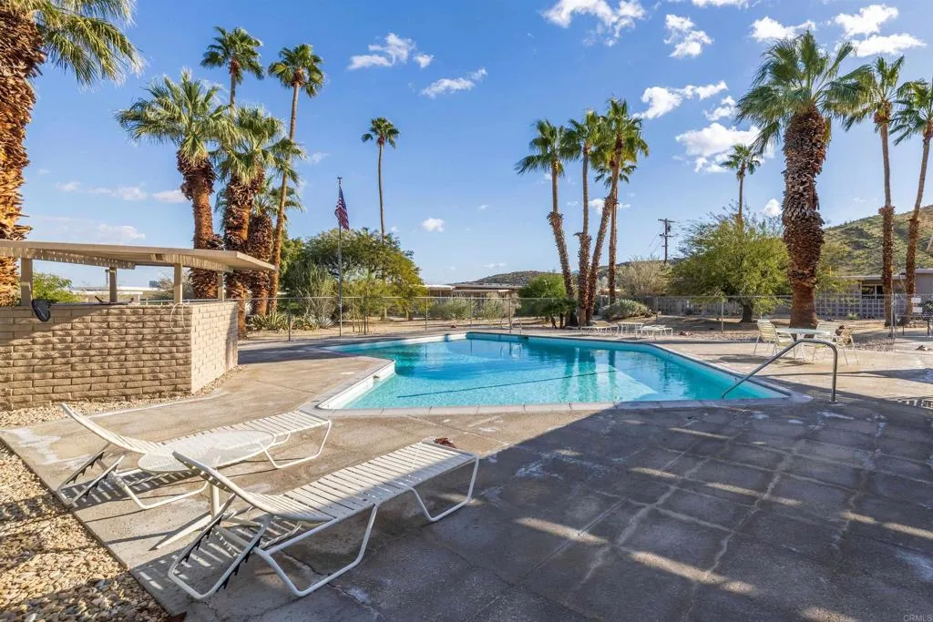 https://cdn.realtyfeed.com/cdn/127/306616099/6690cfb3e4b2b8e5dd97ea1fb7a15e49.webp