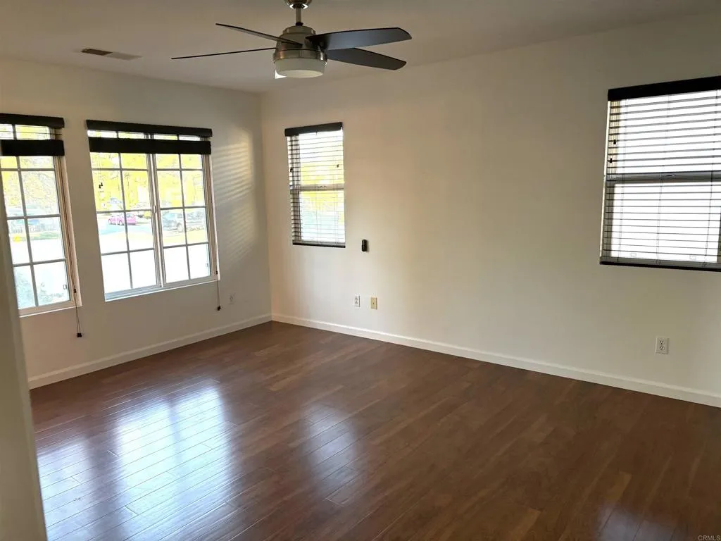 https://cdn.realtyfeed.com/cdn/127/306616140/2c54b5439b80239dc981f9869949c715.webp
