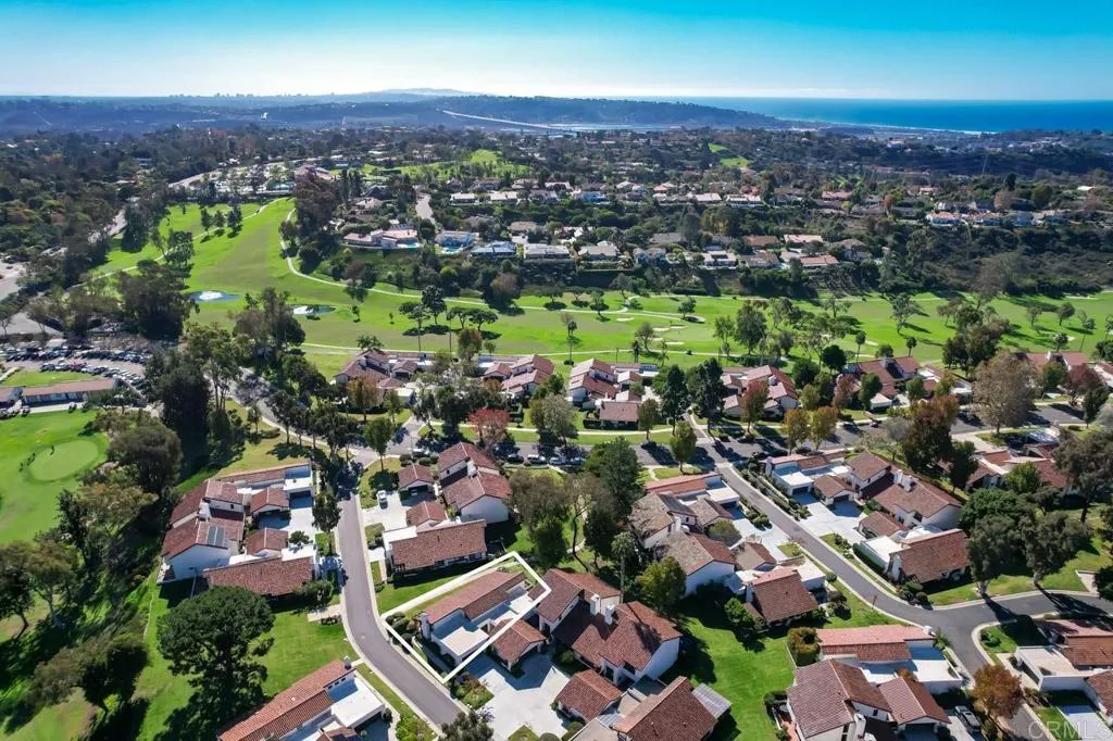 https://cdn.realtyfeed.com/cdn/127/306616300/00df3e83f77900691b3f2c11141b7d63.webp