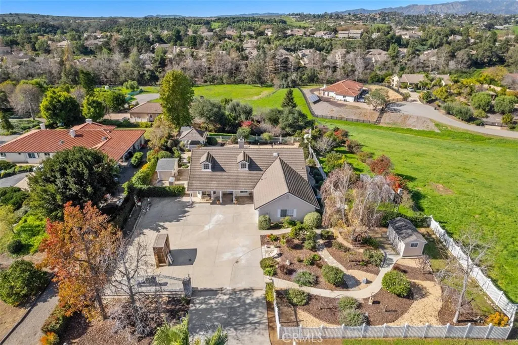 https://cdn.realtyfeed.com/cdn/127/306616308/865c446943d08b75d38e275ab954f768.webp
