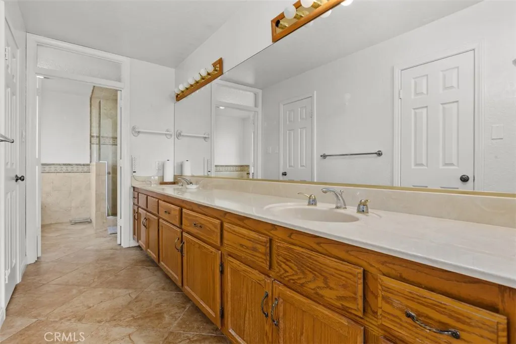 https://cdn.realtyfeed.com/cdn/127/306616308/bf9e4a197f918886511178316f22276b.webp
