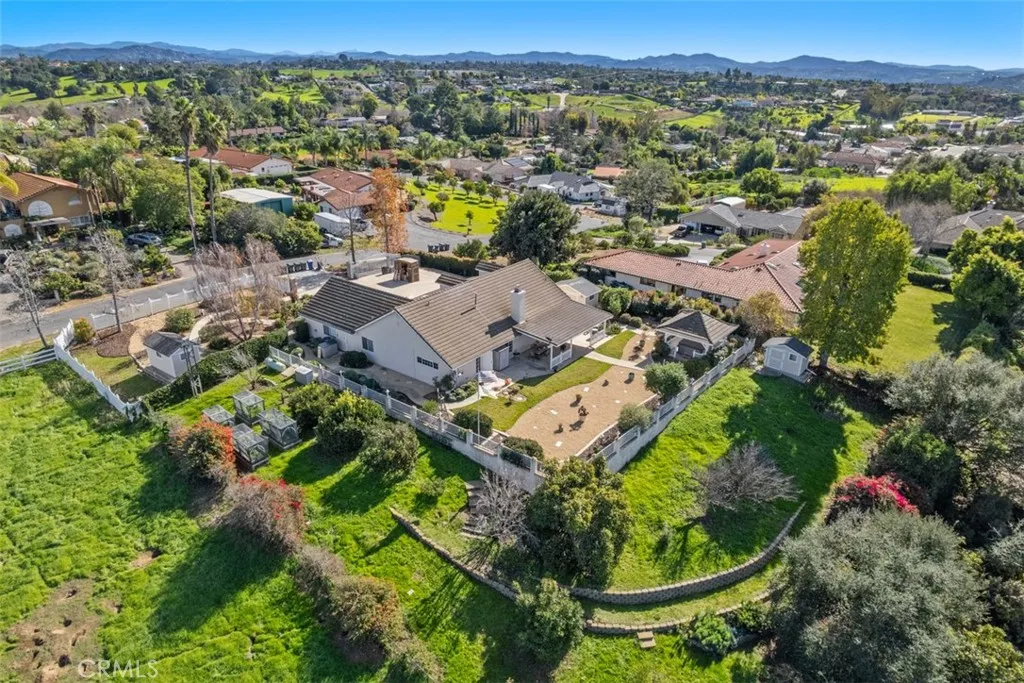 https://cdn.realtyfeed.com/cdn/127/306616308/c9f67abc27a49ebcbd8838abc78d8d36.webp
