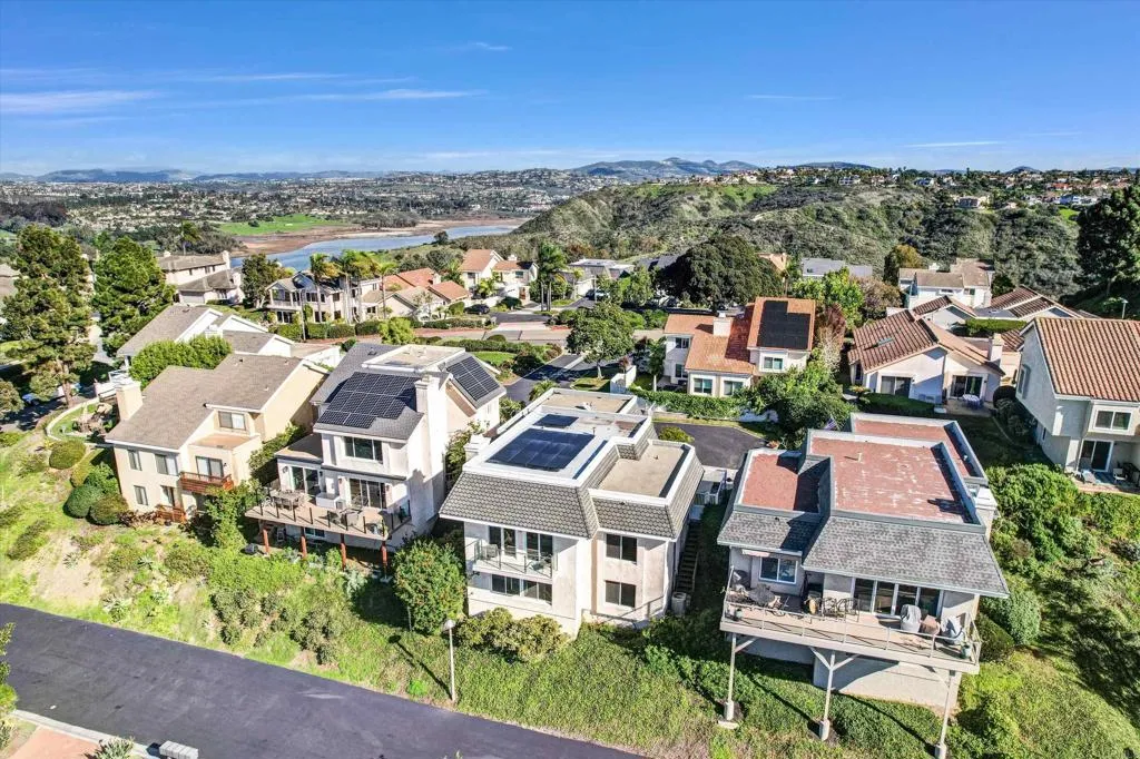 https://cdn.realtyfeed.com/cdn/127/306616364/3d5b4bd4d30691147d3007af3feab122.webp