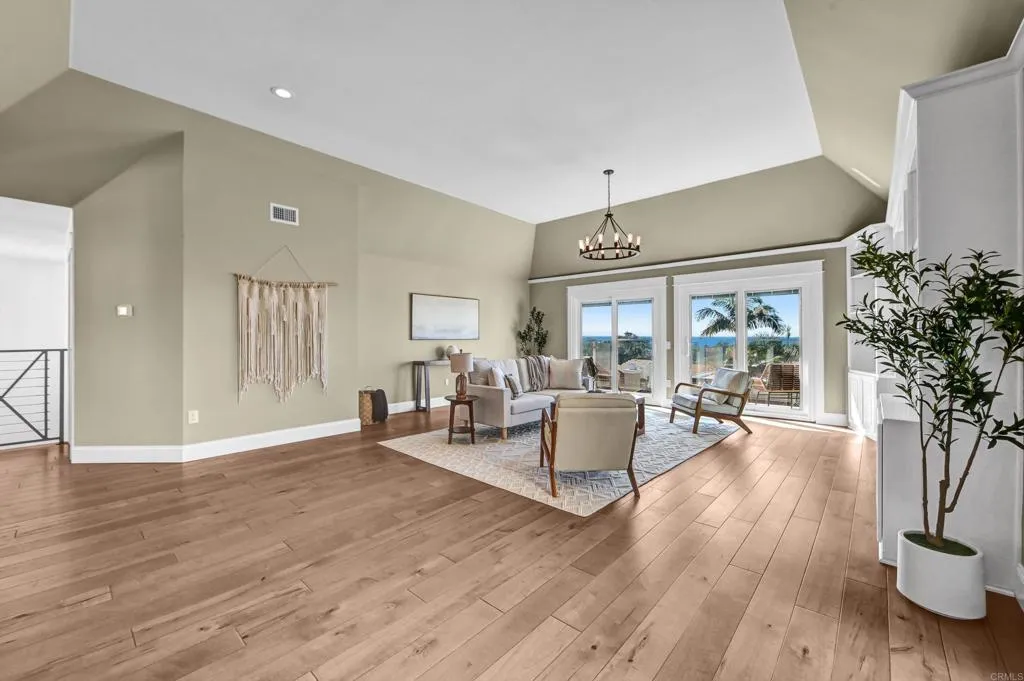https://cdn.realtyfeed.com/cdn/127/306616364/814019410b67305588fd5224939ad851.webp