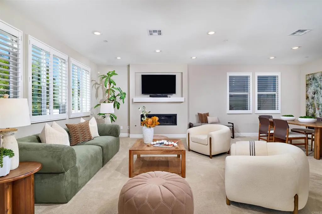https://cdn.realtyfeed.com/cdn/127/306616371/968e8d13c2094312657beecfdad6b619.webp