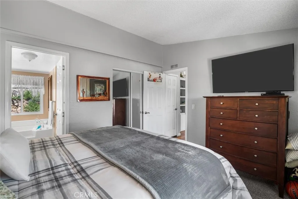 https://cdn.realtyfeed.com/cdn/127/306616373/0da8ef24fd19190b0bb8fc6af6d6da56.webp