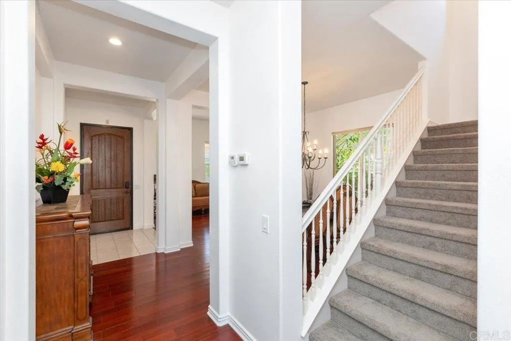 https://cdn.realtyfeed.com/cdn/127/306616420/33f03bf8ead0678098dd6b255fc2db89.webp