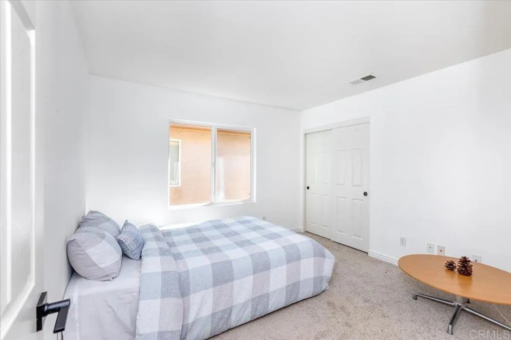 https://cdn.realtyfeed.com/cdn/127/306616420/586d53b43ac4210cc69dd8634e2850d2.webp