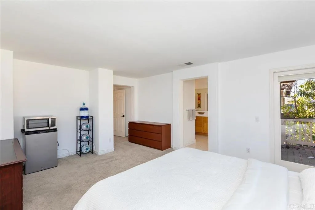 https://cdn.realtyfeed.com/cdn/127/306616420/a8d3cce2e8da572ec88e7a6858b195a9.webp