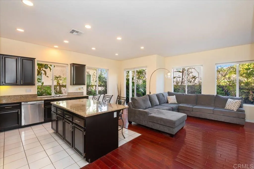 https://cdn.realtyfeed.com/cdn/127/306616420/cdd287499acb636c4892d4d2365bce85.webp