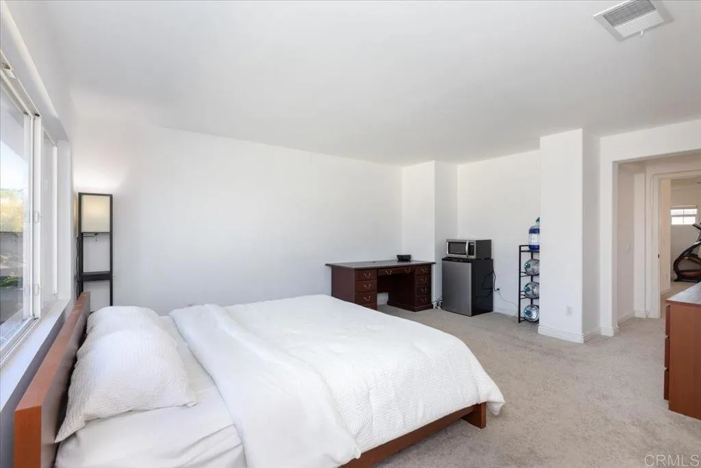 https://cdn.realtyfeed.com/cdn/127/306616420/ddeec83d1de71f5ea512d79dbb5aeed6.webp