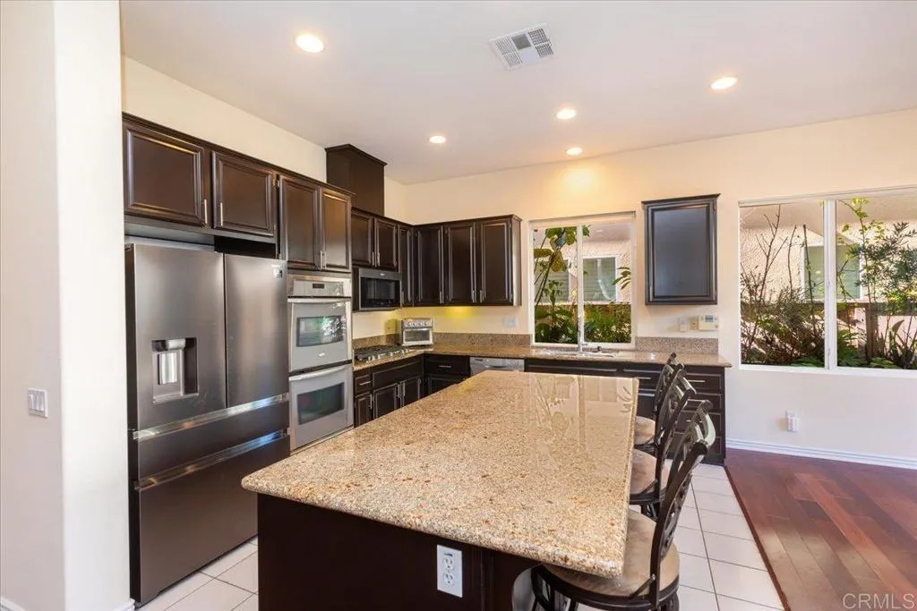 https://cdn.realtyfeed.com/cdn/127/306616420/de43ebd84d0f6aaf0c0b73124271cdaa.webp