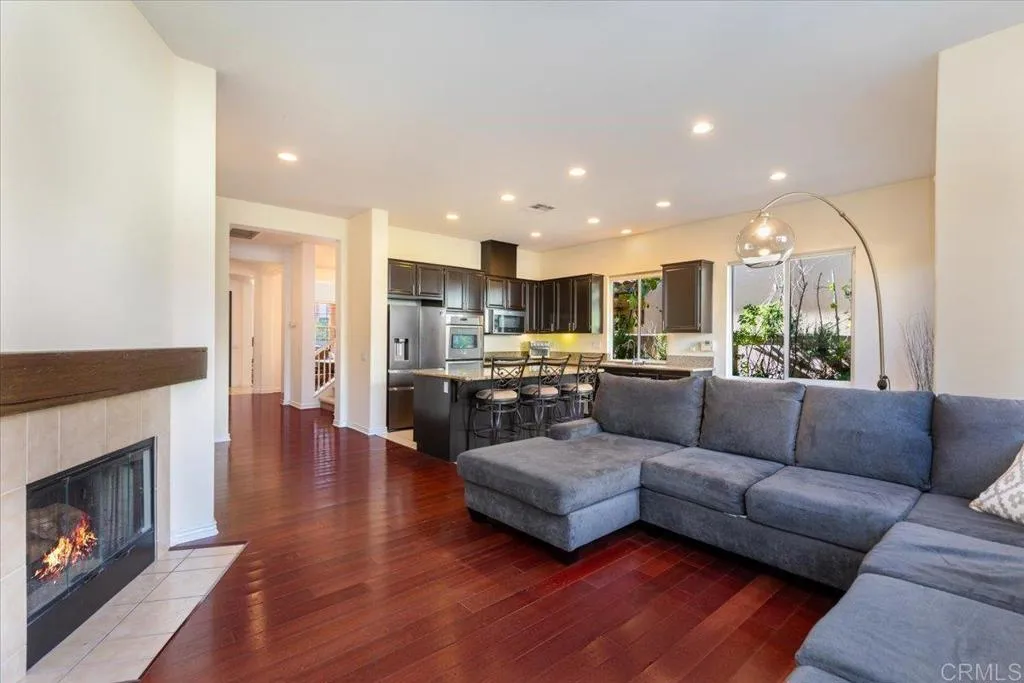 https://cdn.realtyfeed.com/cdn/127/306616420/ff232f050c9cddaffeef8c69bfcc0a18.webp