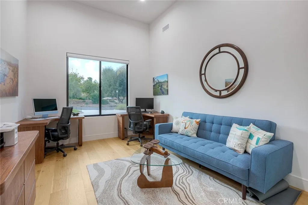 https://cdn.realtyfeed.com/cdn/127/306616450/40324d06ef1cb24b82a40c35381241e1.webp