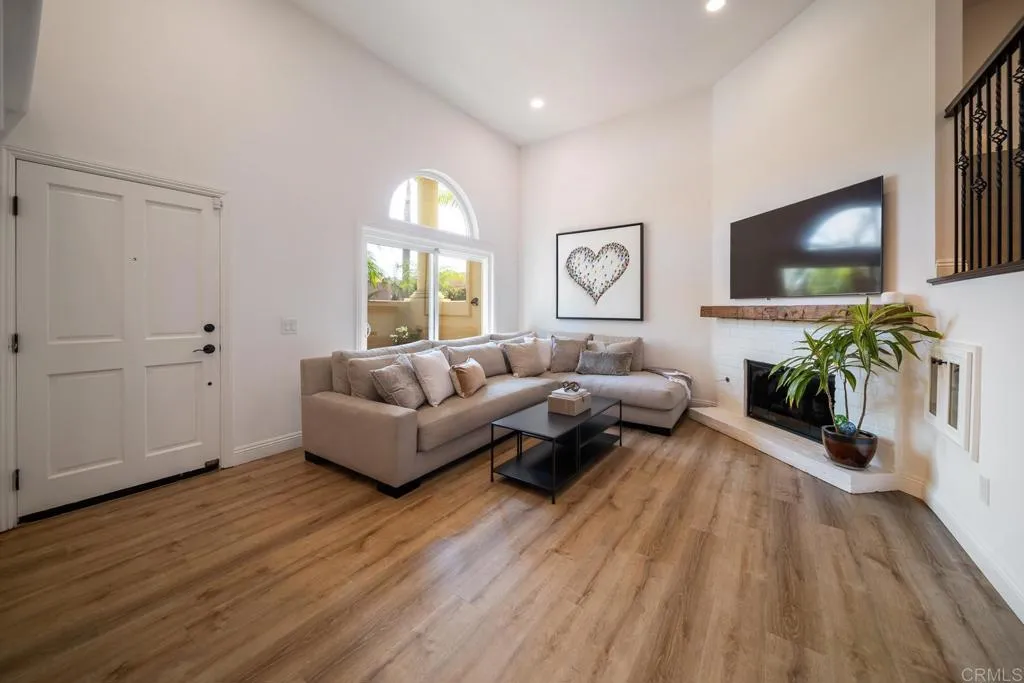 https://cdn.realtyfeed.com/cdn/127/306616452/108a7432536e586eaed54aa17e5ad5c4.webp