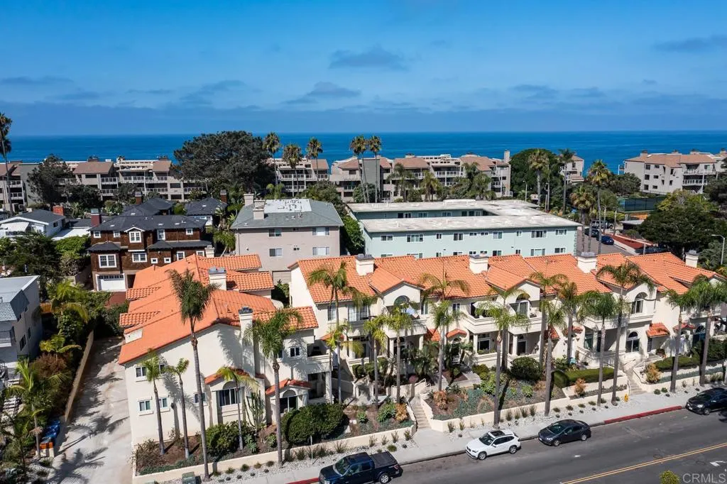 https://cdn.realtyfeed.com/cdn/127/306616452/37ac061133e94fd3d3cd731c91e5f164.webp