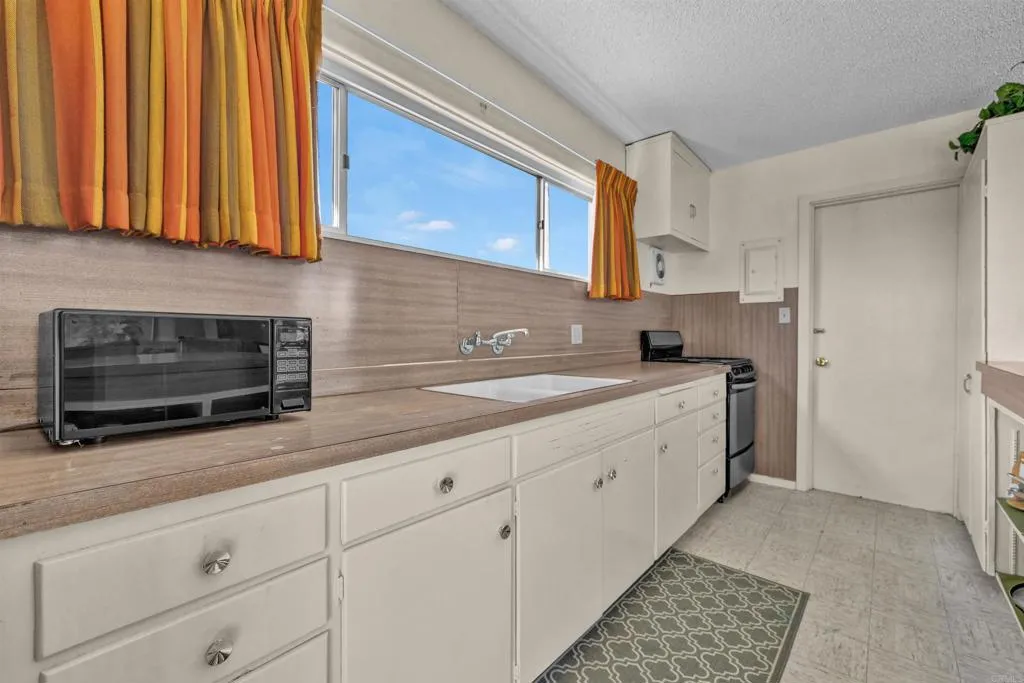 https://cdn.realtyfeed.com/cdn/127/306616464/0e4fd147673c36a49df7949bfe391440.webp