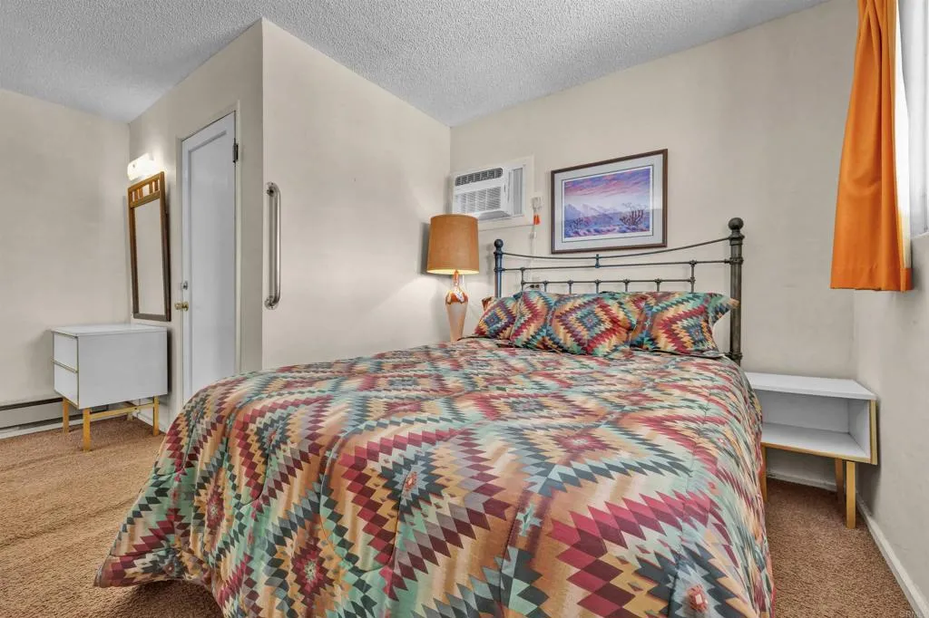https://cdn.realtyfeed.com/cdn/127/306616464/521de47f9497069f596cc7083abaae16.webp