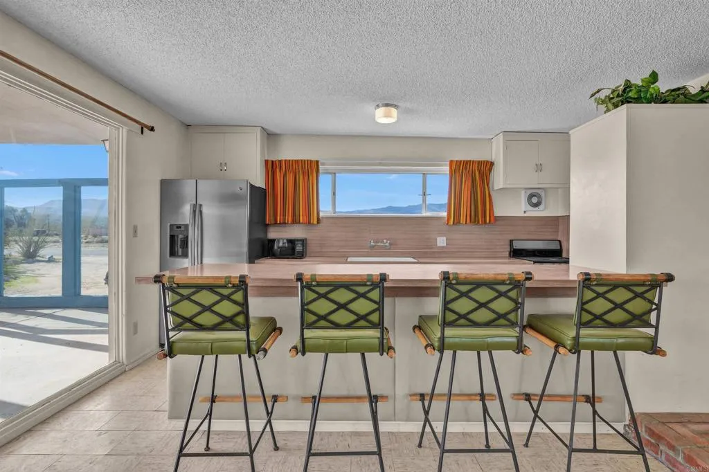 https://cdn.realtyfeed.com/cdn/127/306616464/aaed3431adf6e5f435760624e197f55f.webp