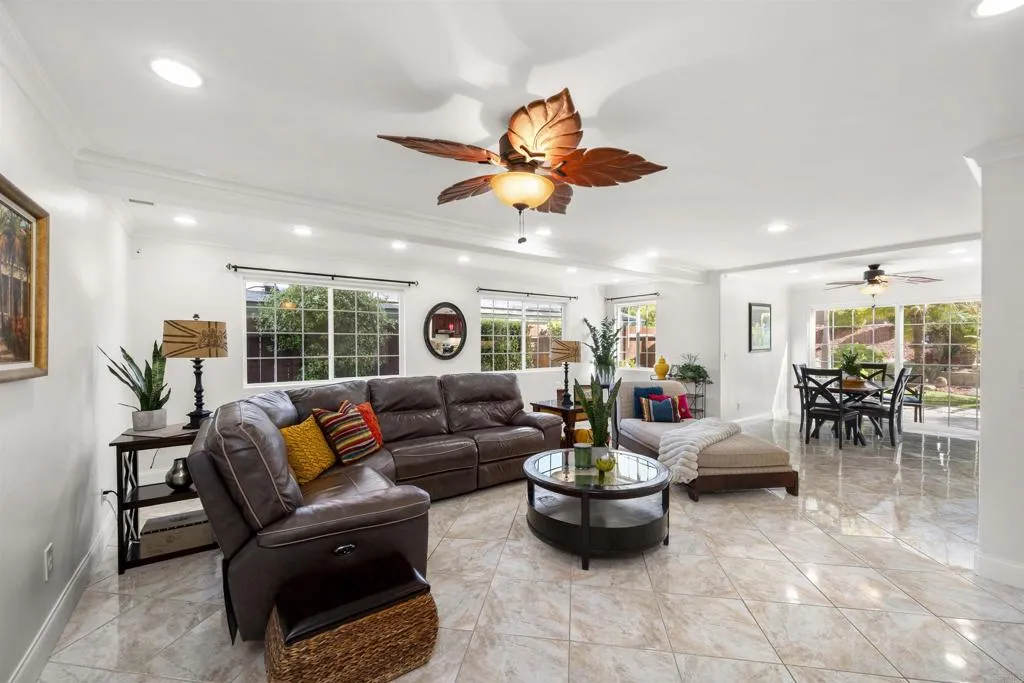https://cdn.realtyfeed.com/cdn/127/306616549/7e8e99f5528f41f745676997bc358407.webp