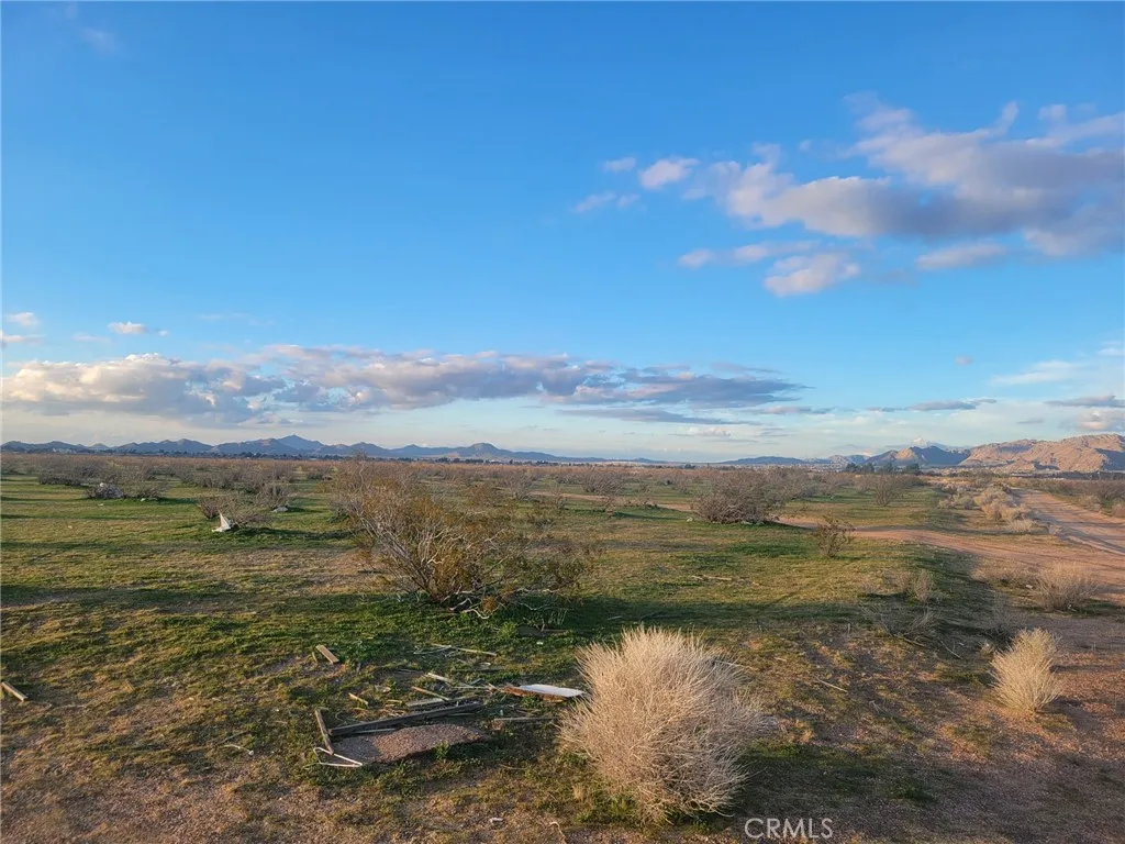 Apple Valley, CA 92307