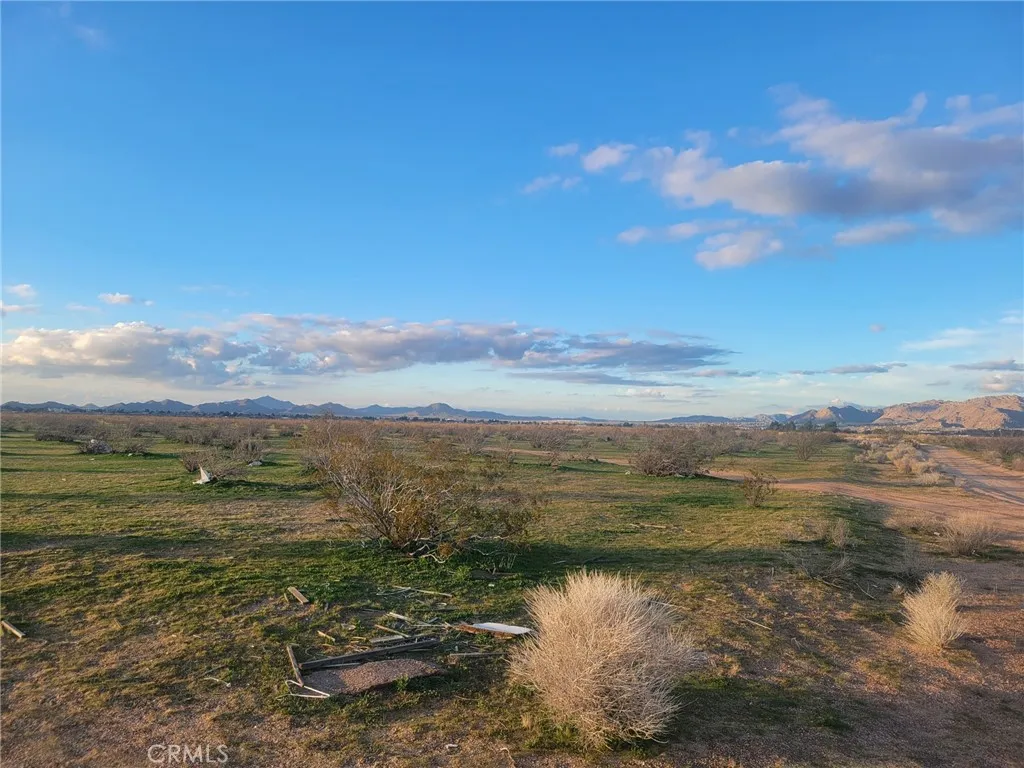 Apple Valley, CA 92307
