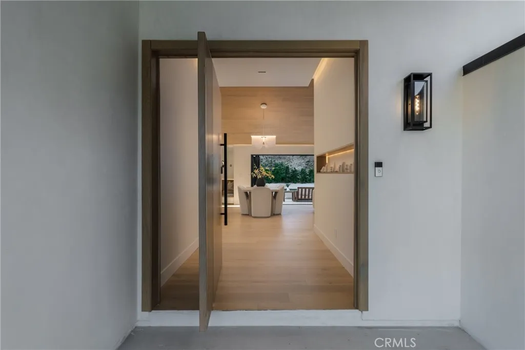 https://cdn.realtyfeed.com/cdn/127/306616651/1790b1bb5e5f525572dc4e9f15aff424.webp