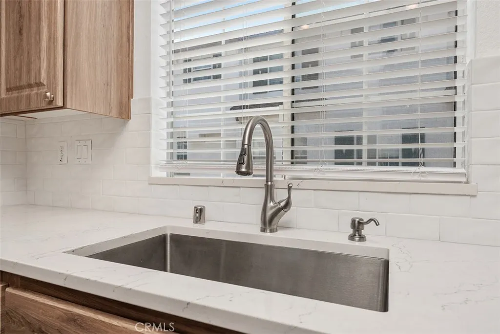 https://cdn.realtyfeed.com/cdn/127/306616676/7216f4cc8b8f036a585974149d319675.webp
