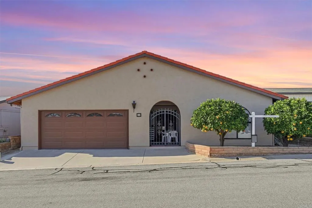 634 Via Santa Cruz, Vista, CA 92081 - Photo 2 of 37, Vista, CA