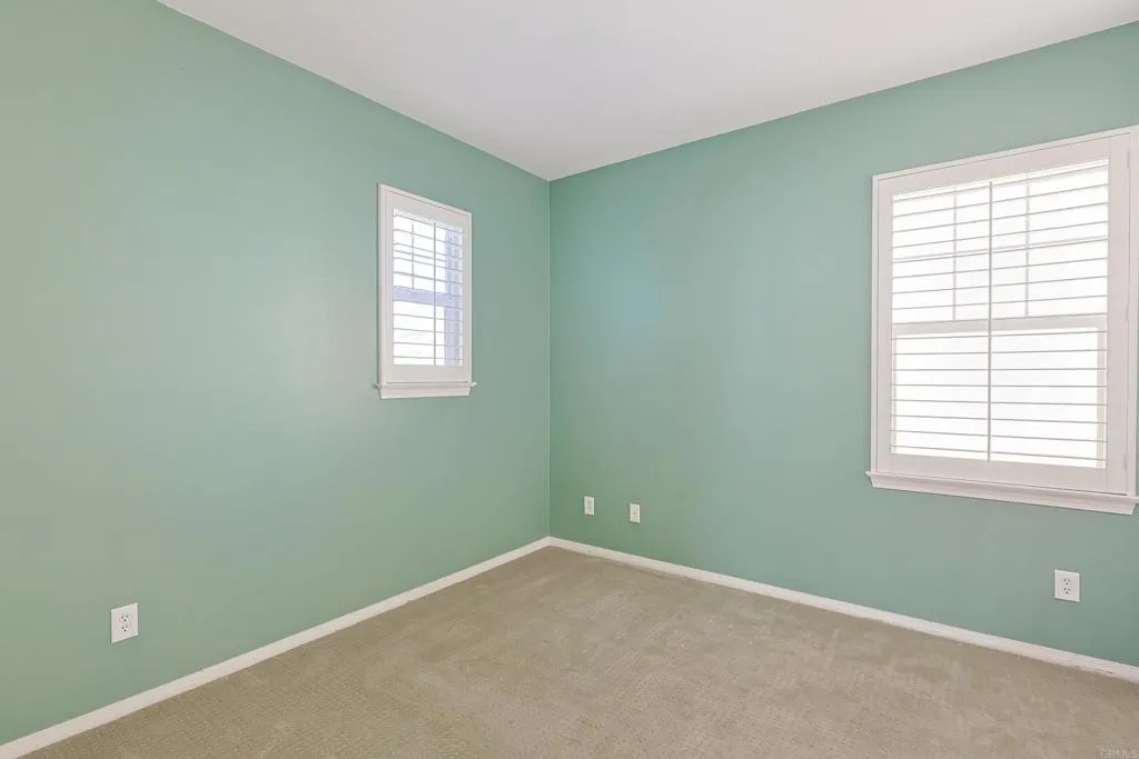 https://cdn.realtyfeed.com/cdn/127/306616719/68a1cb38fd046103d44469018258d0b6.webp
