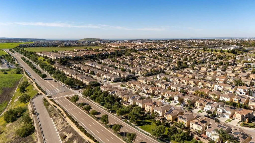 https://cdn.realtyfeed.com/cdn/127/306616719/7ed7f1f4a6d6ac4ab0acba5a4914f005.webp