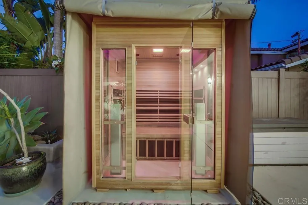 https://cdn.realtyfeed.com/cdn/127/306616752/9ee611625d51376e65e850829a5d9045.webp