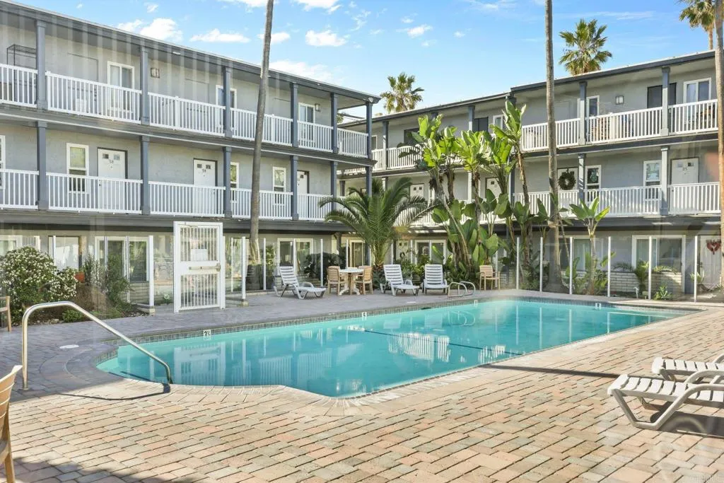 https://cdn.realtyfeed.com/cdn/127/306616794/f08e929ae18731a7fd126446ac8ce8fc.webp