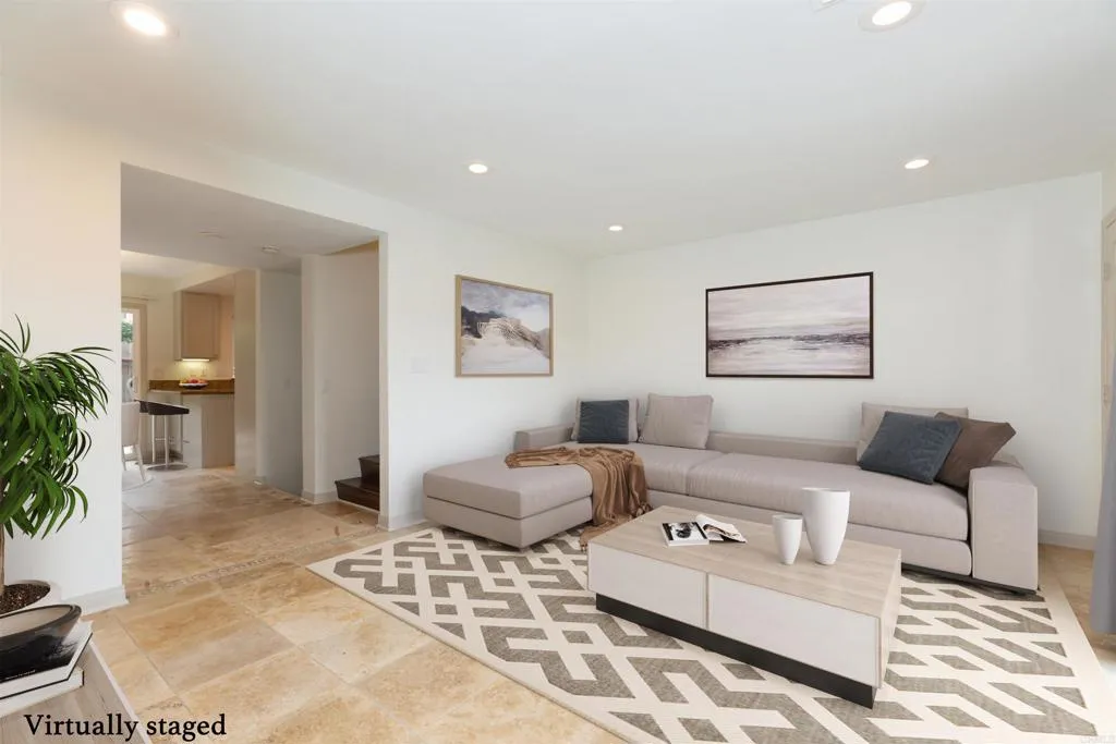 https://cdn.realtyfeed.com/cdn/127/306616804/011c9c83ed8e6f903bd5affb93e7db4e.webp