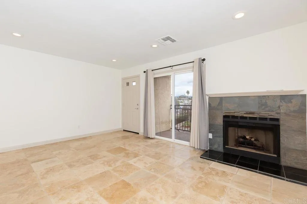 https://cdn.realtyfeed.com/cdn/127/306616804/3a38c67d3c30d06c477b7bbbe2a0c53a.webp