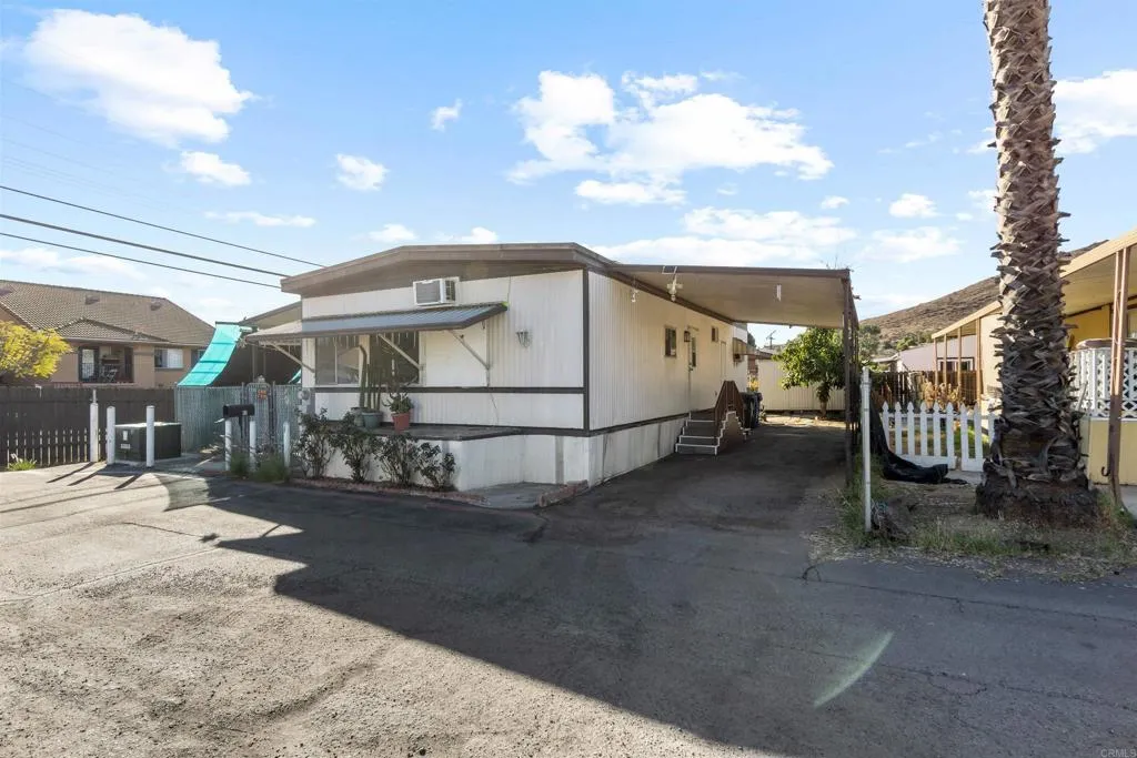 https://cdn.realtyfeed.com/cdn/127/306616843/cbe48a2b70f050646e92e66c4ec60284.webp