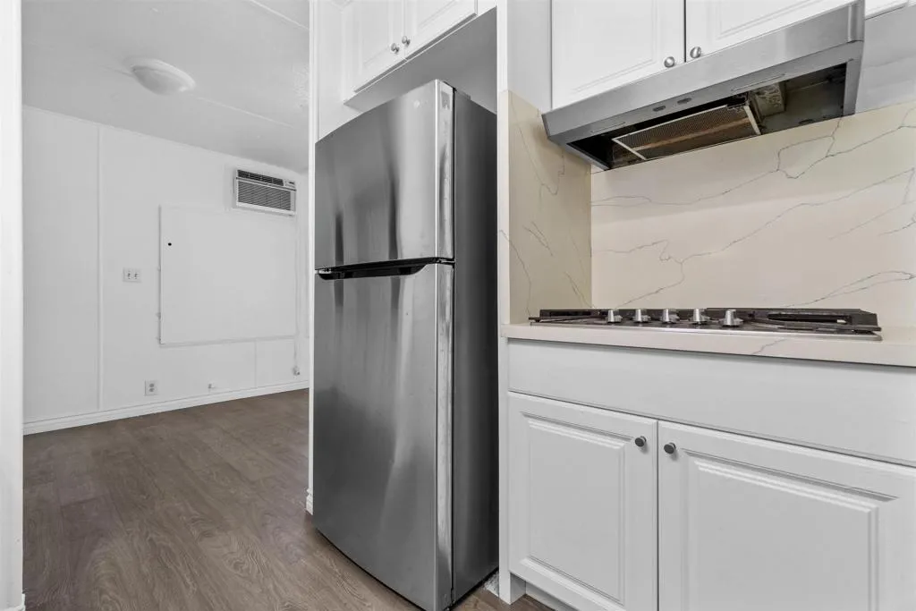 https://cdn.realtyfeed.com/cdn/127/306616843/ee31646ed7fe127b96688caa15df12fe.webp