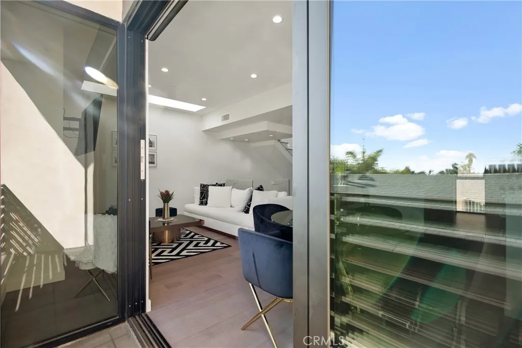 823 N Fuller Unit E, West Hollywood, CA 90046 - Photo 5 of 22, West Hollywood, CA