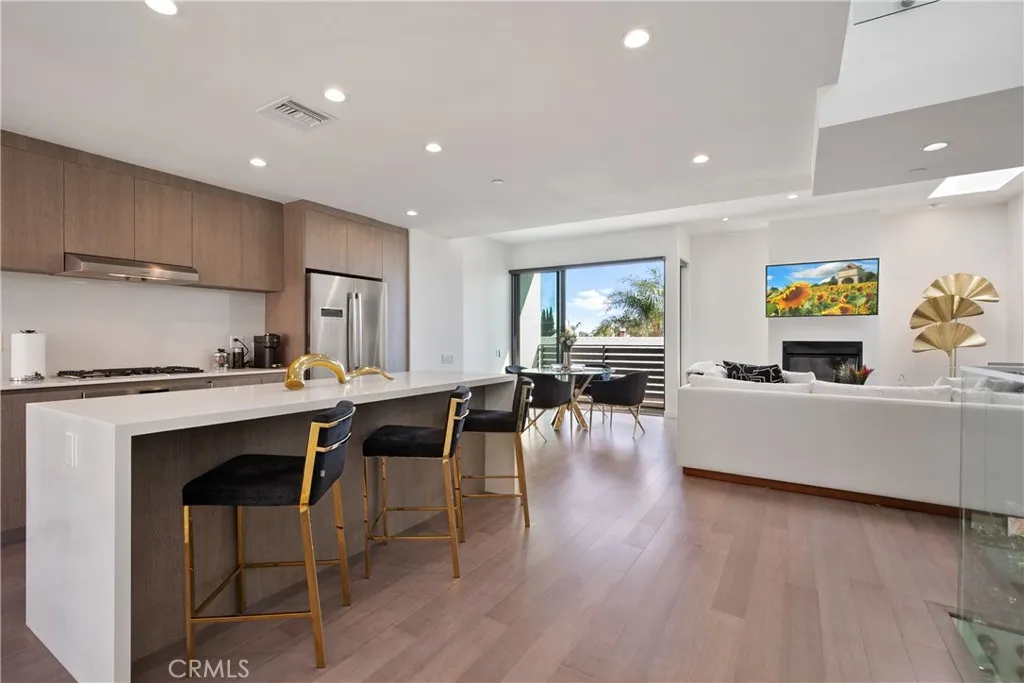 823 N Fuller Unit E, West Hollywood, CA 90046