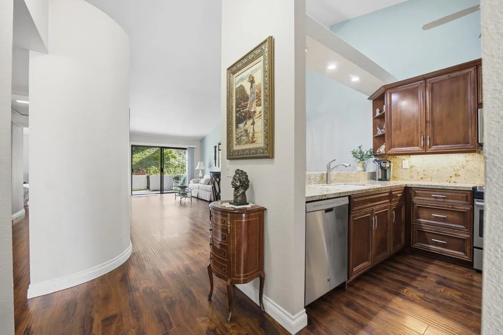 https://cdn.realtyfeed.com/cdn/127/306616908/13ed5c6c57a34bb0b023c73778fc6621.webp